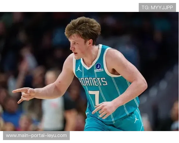 新秀排行生变：克努佩尔反超弗拉格登顶榜首，哈珀重返前十